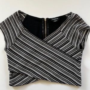 Bebe Short Sleeve Crop Criss Cross Front Top